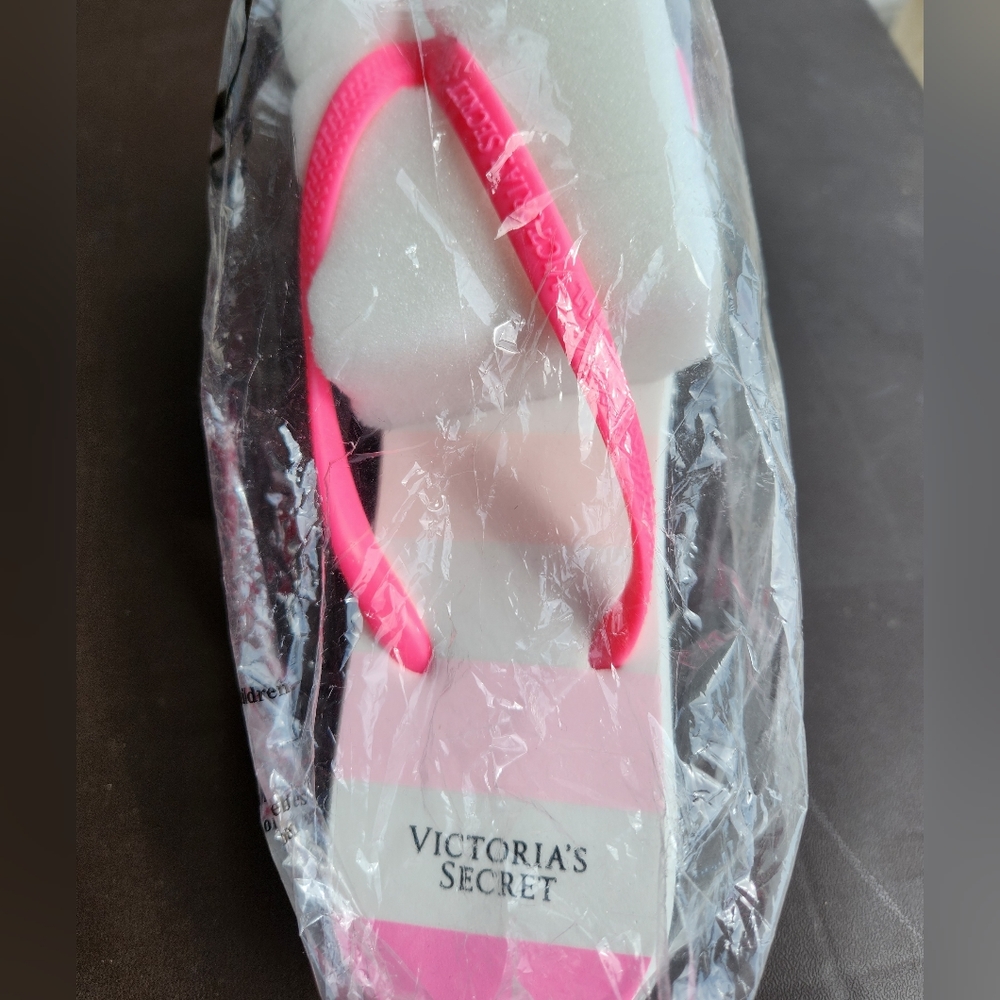 Victoria Secret Flip-flops Pink